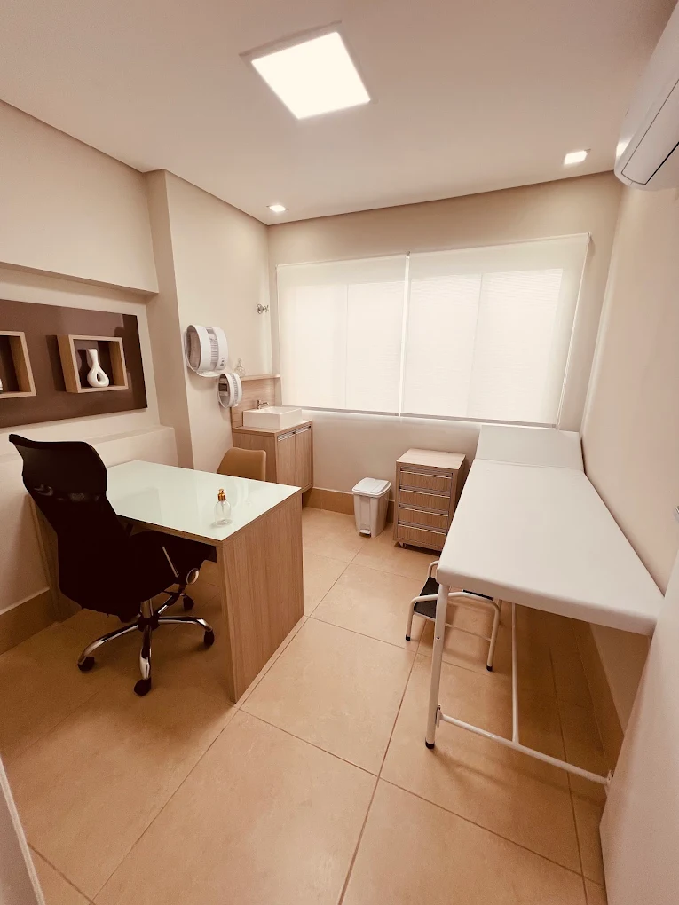 Consultório médico equipado da Conviv